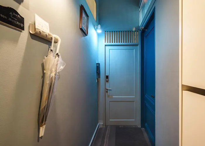 Non The Post And Barber 3 Bedroom Riverside Shophouse With King And Twin Bangkok
